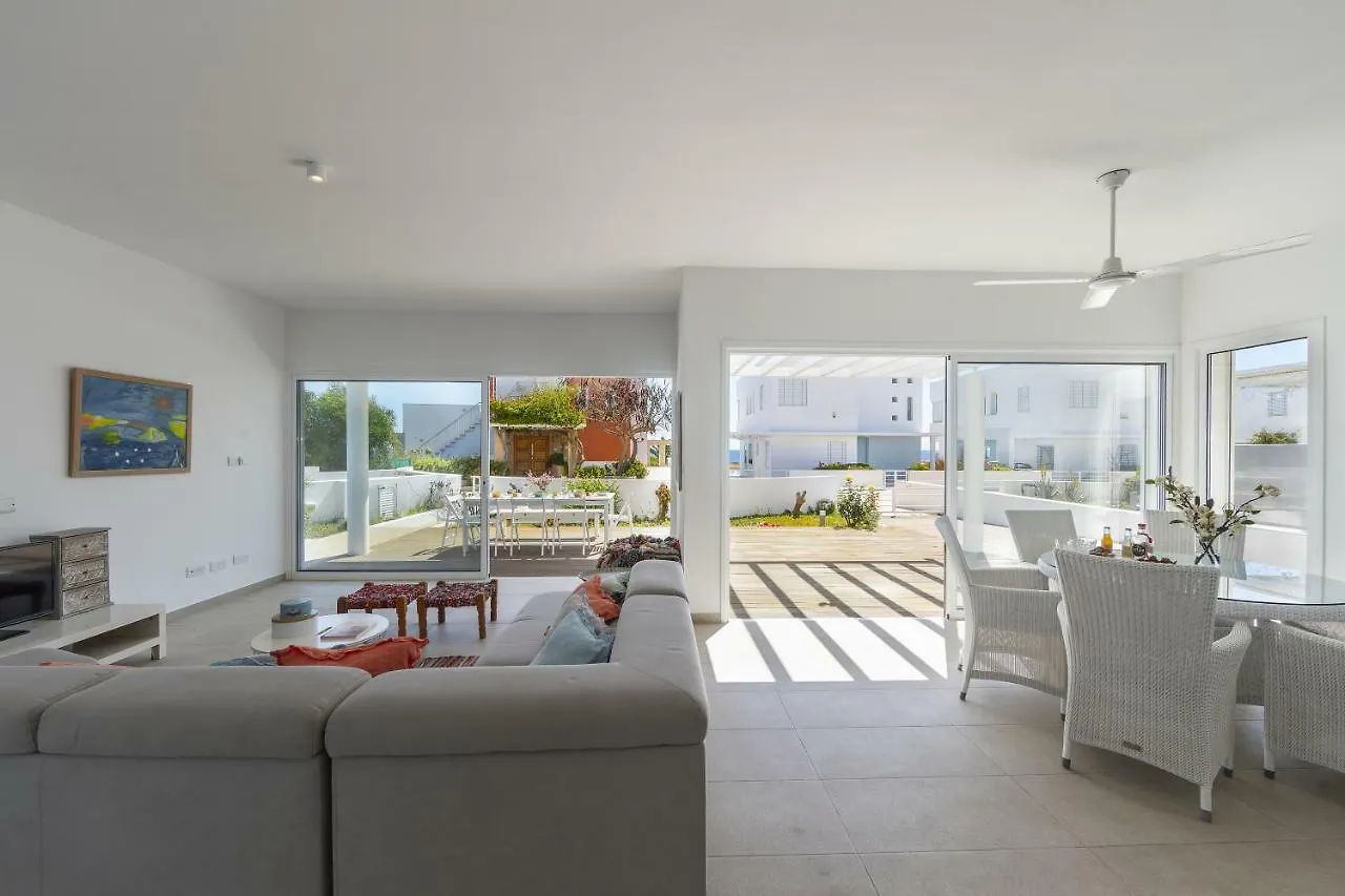 Oceania Villa Protaras 0*,